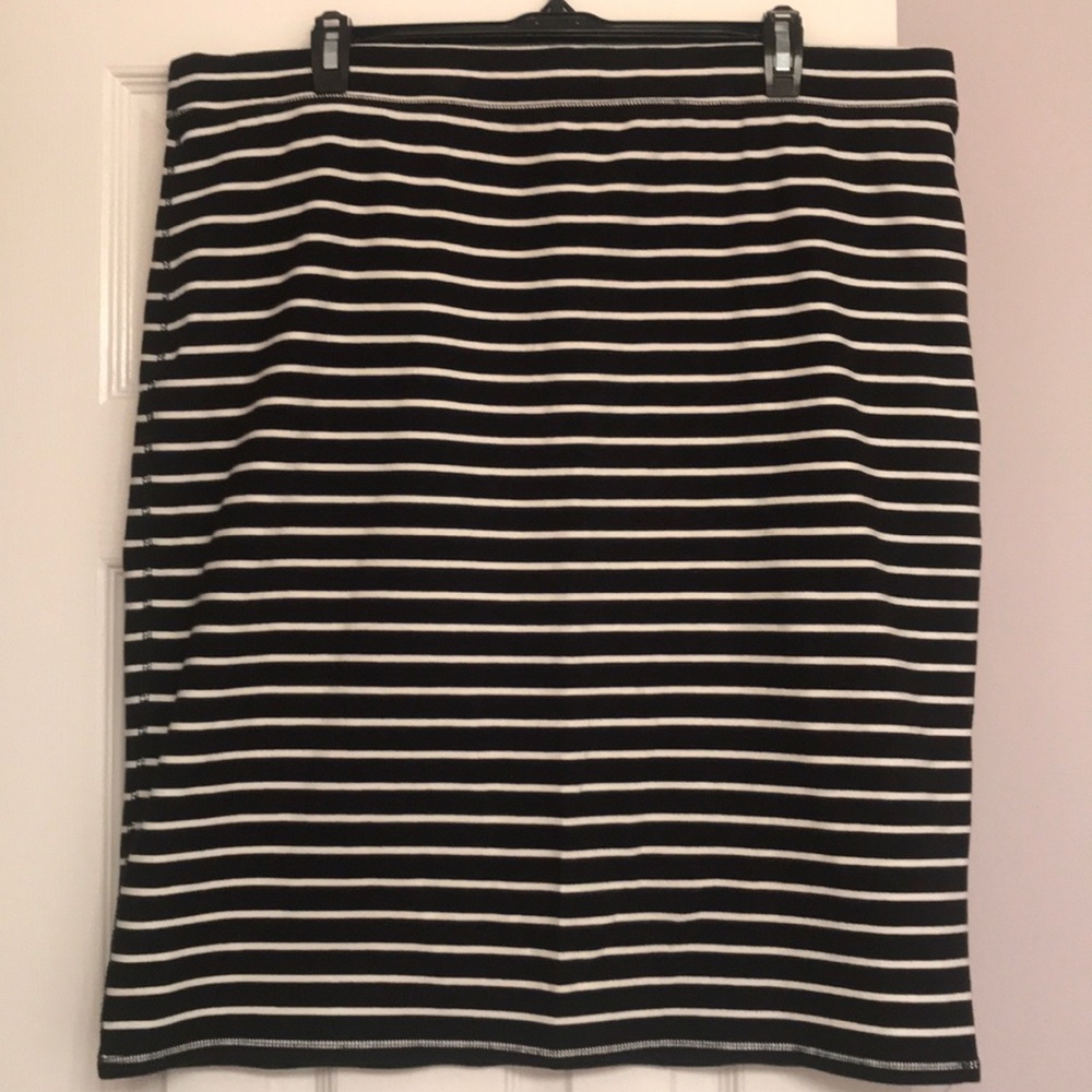 Old Navy pencil skirt